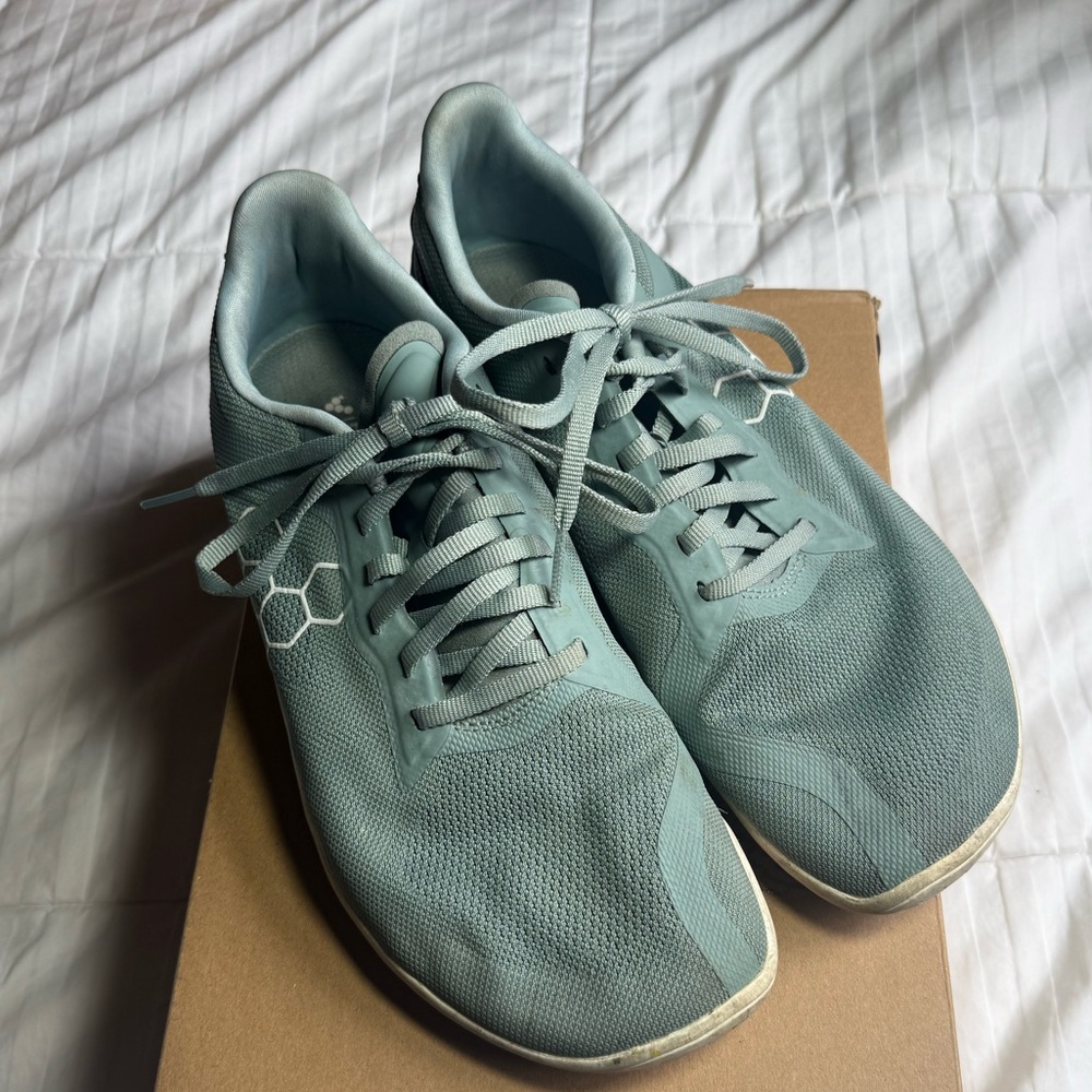 Vivobarefoot Geo Racer 2